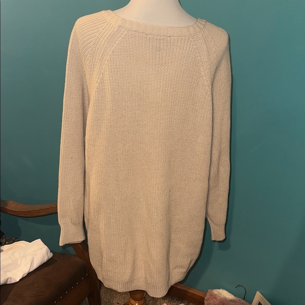 Sweater - Picture 2 of 6